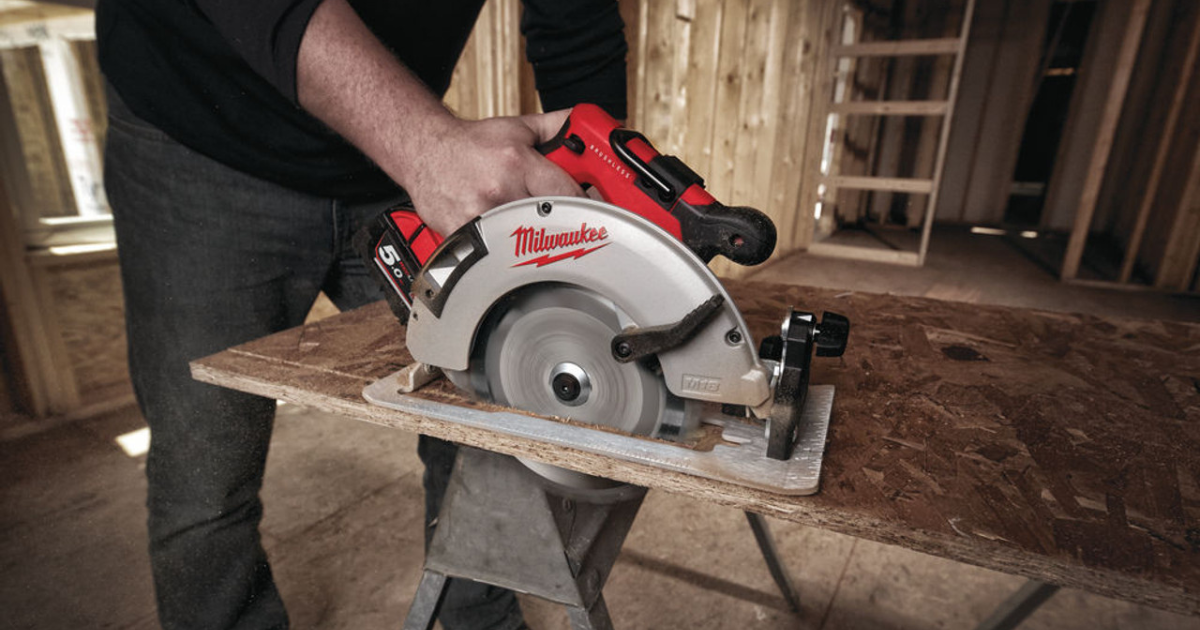 Circular saws are a must have for DIY Power Tools