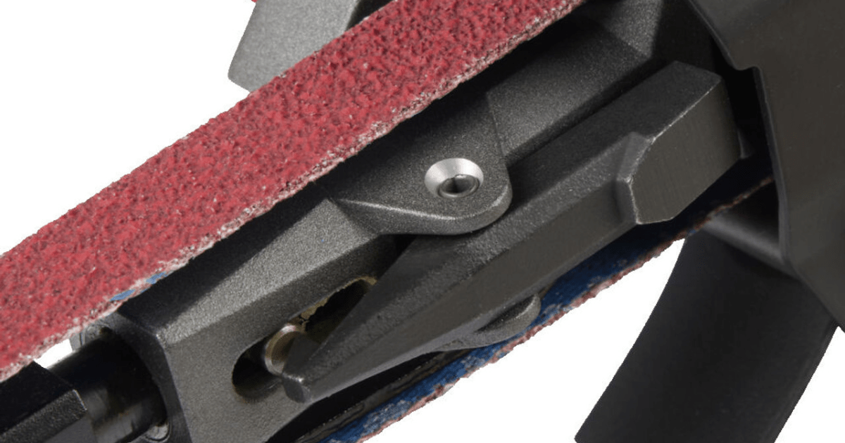 Tool-free quick belt change