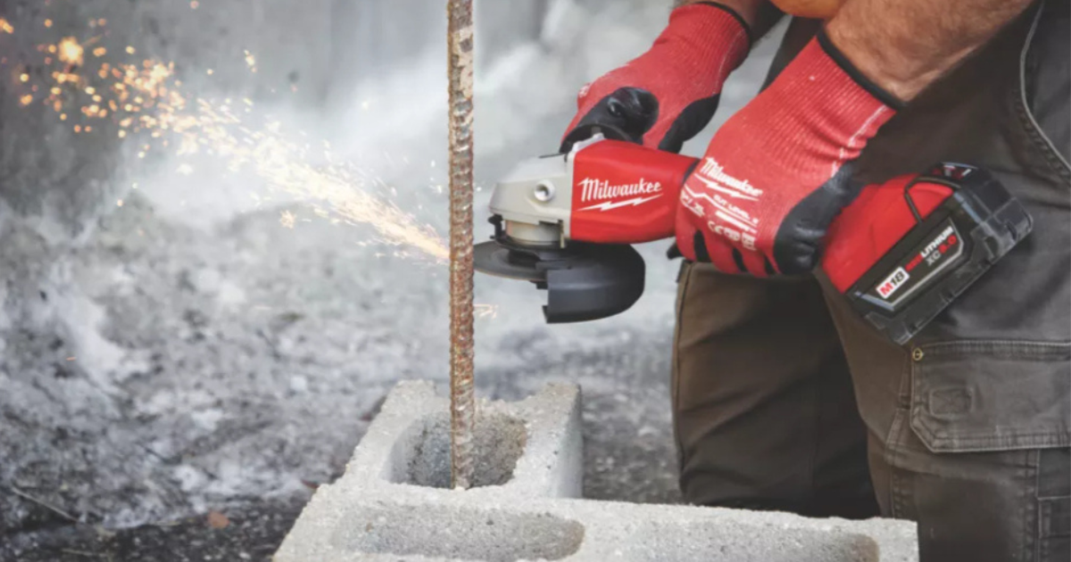 Milwaukee M18 Brushless Cordless 115mm Angle Grinder with Paddle Switch Kit M18BLSAG115XPD-402X