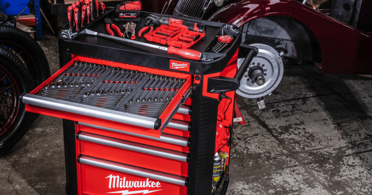 Milwaukee 30 7 Drawer Roller Cabinet Tool Chest 4932478851