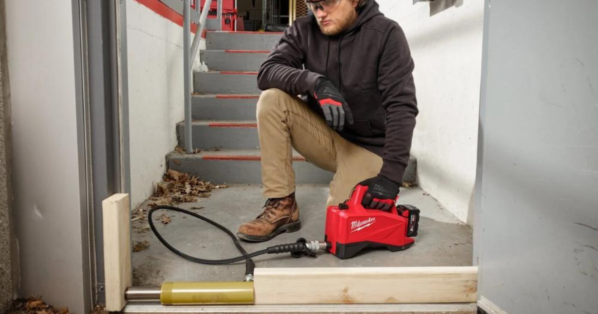 Milwaukee M18HMP700 M18 Hydraulic Mini Pump 700 Bar