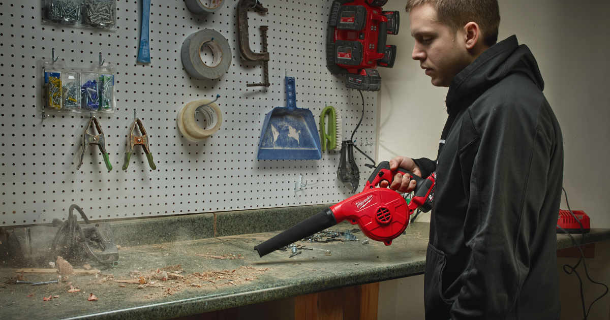 Milwaukee M18 Compact Cordless Leaf Blower M18BBL-0